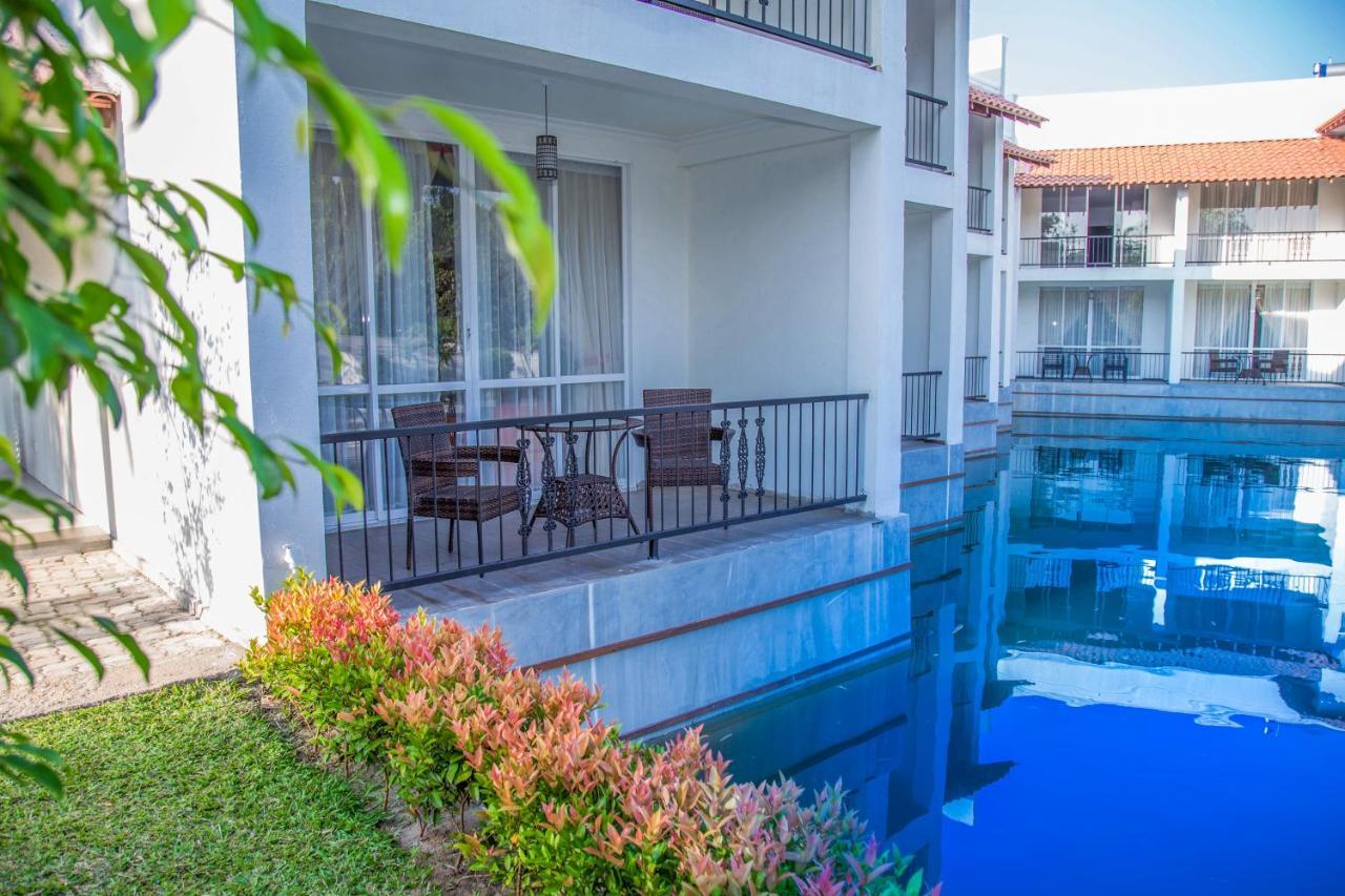 The Covanro Airport Hotel - Katunayake Gampaha Buitenkant foto
