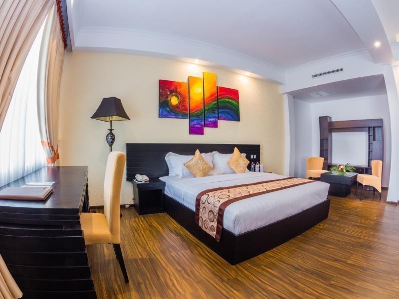 The Covanro Airport Hotel - Katunayake Gampaha Buitenkant foto