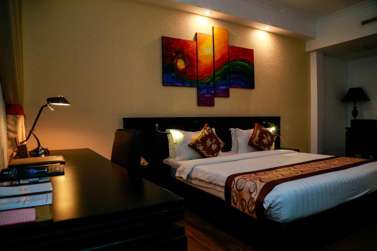 The Covanro Airport Hotel - Katunayake Gampaha Buitenkant foto